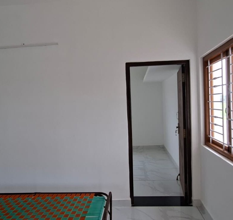 Premium 3 BHK Independent Villa for Sale in Nanjegoundenpudur, Pollachi